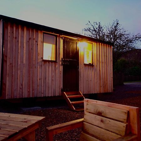 Per Ardua Shepherds Hut Fort William Buitenkant foto