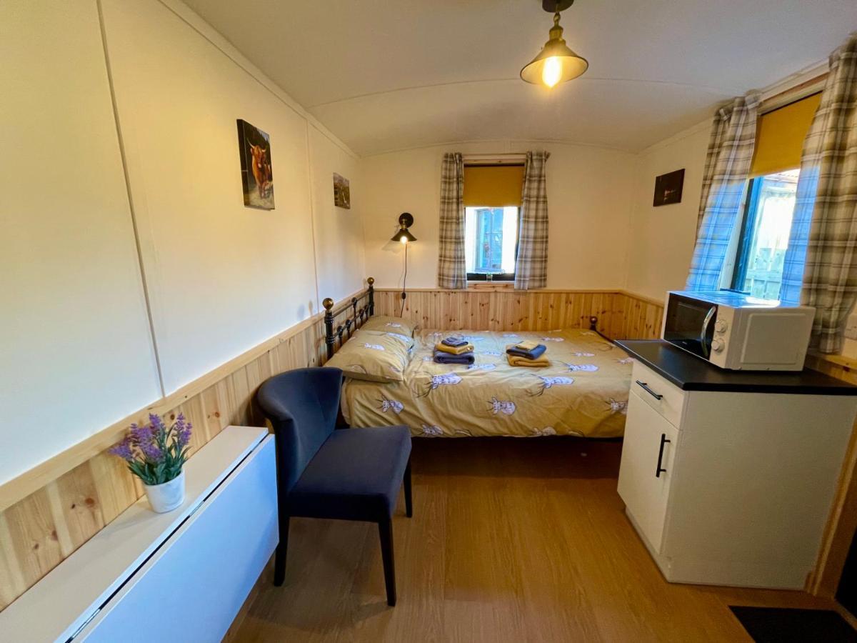 Per Ardua Shepherds Hut Fort William Buitenkant foto