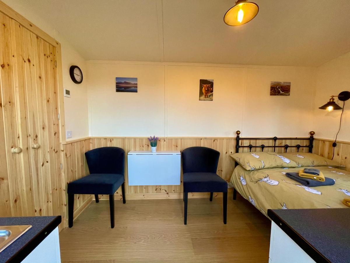 Per Ardua Shepherds Hut Fort William Buitenkant foto